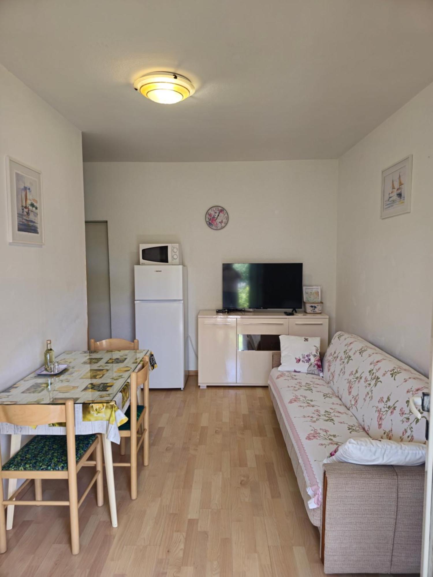 Apartments Vodice Olga Matic Luaran gambar